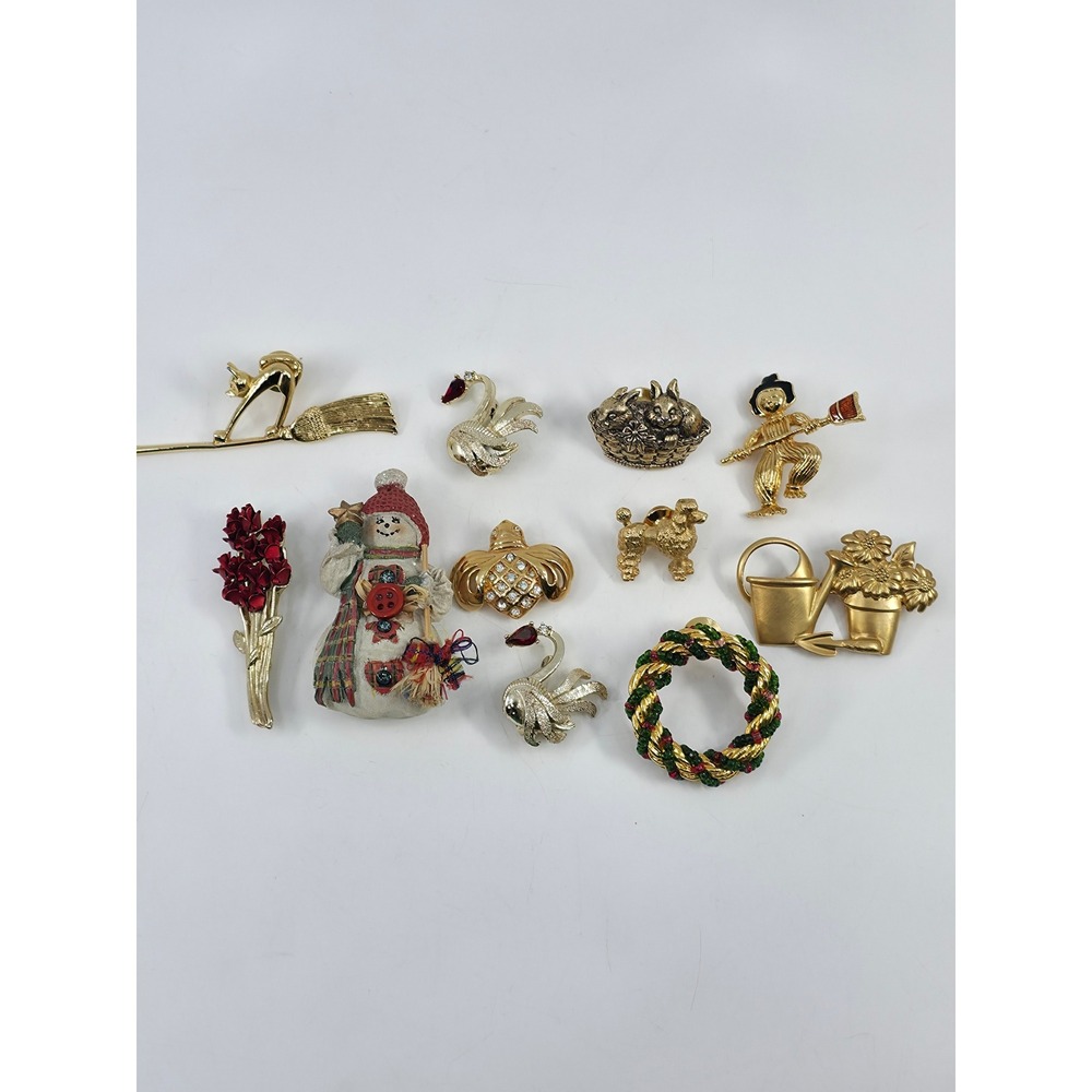Vintage Brooch Pin Lot Gold Tone Rhinestone Enamel Christmas Halloween 11pc